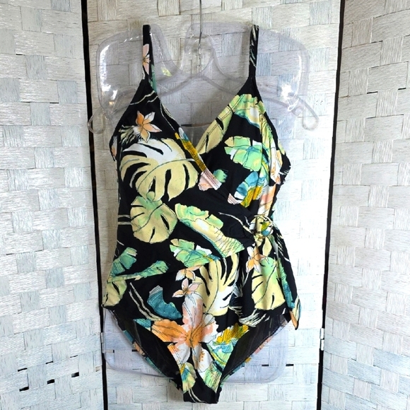 KONA SOL  Swimsuit - Picture 1 of 5
